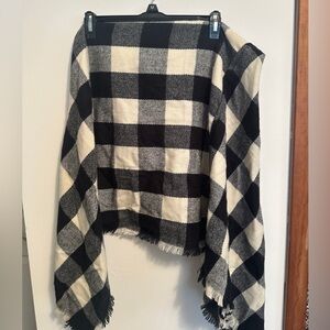 Boutique Black & White Buffalo Plaid Poncho Wrap | One Size